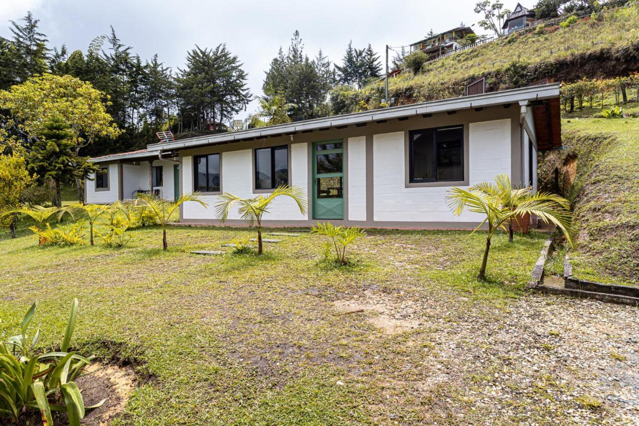Soy Local Guatape 호텔 외부 사진